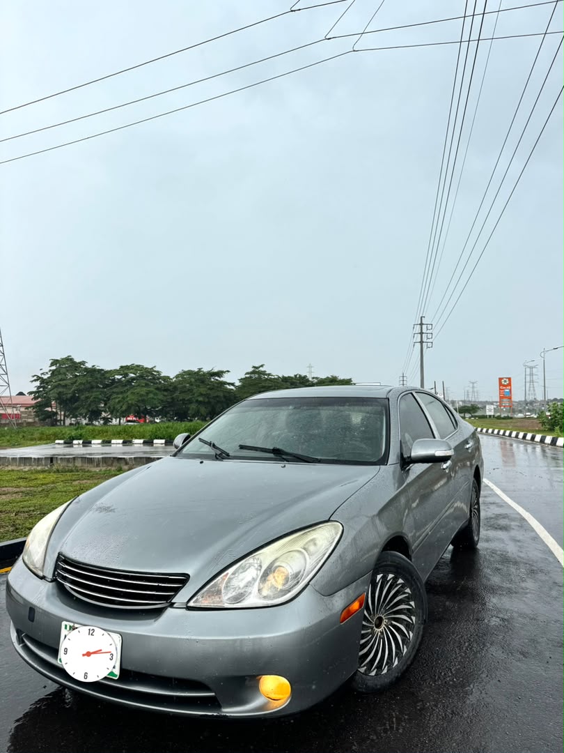 
								Giveaway Deal‼️‼️‼️ Carefully Used Lexus Es330 car is in pristine condition untouched engine and gear Ac chilling with proper documentation going for just 4.2m Last to my pockets Add sambo with me Lugbe Abuja📍 ZERO CHAIN DEAL full									