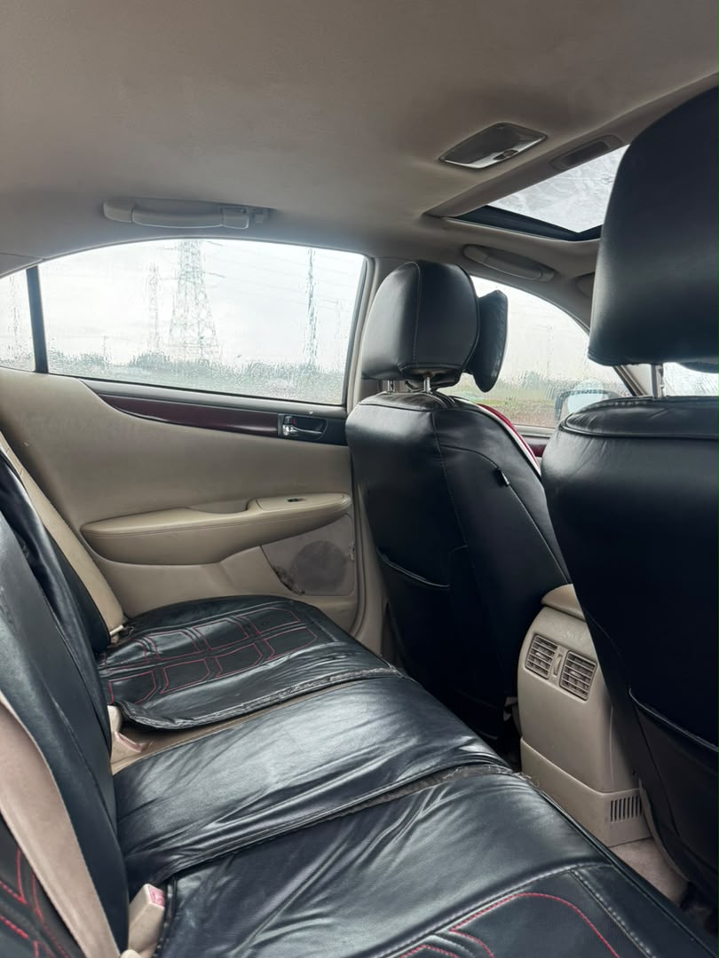 
								Giveaway Deal‼️‼️‼️ Carefully Used Lexus Es330 car is in pristine condition untouched engine and gear Ac chilling with proper documentation going for just 4.2m Last to my pockets Add sambo with me Lugbe Abuja📍 ZERO CHAIN DEAL full									