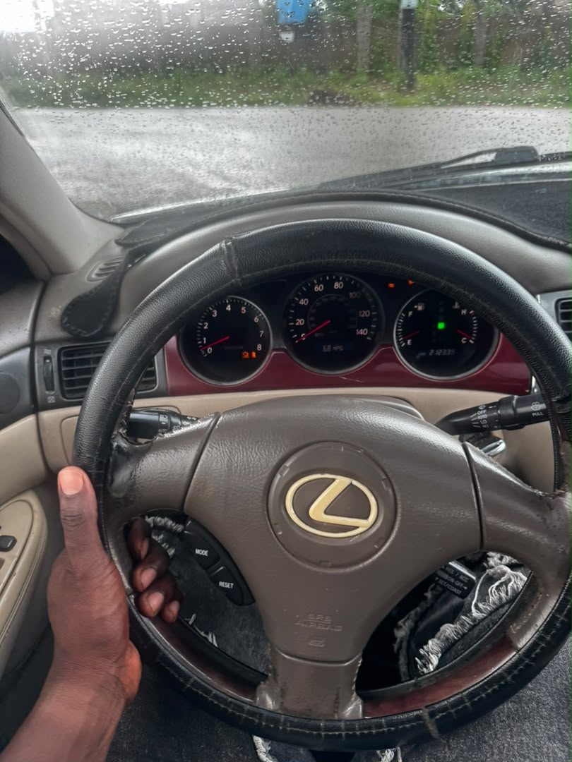 
								Giveaway Deal‼️‼️‼️ Carefully Used Lexus Es330 car is in pristine condition untouched engine and gear Ac chilling with proper documentation going for just 4.2m Last to my pockets Add sambo with me Lugbe Abuja📍 ZERO CHAIN DEAL full									