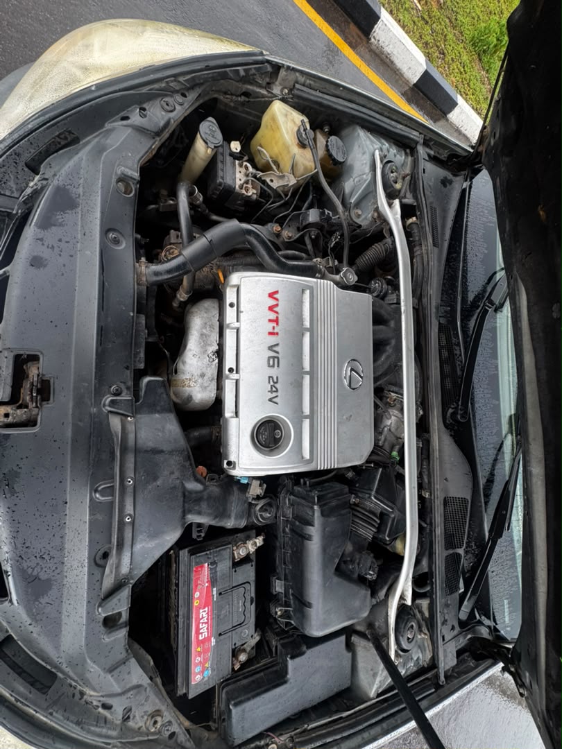 
								Giveaway Deal‼️‼️‼️ Carefully Used Lexus Es330 car is in pristine condition untouched engine and gear Ac chilling with proper documentation going for just 4.2m Last to my pockets Add sambo with me Lugbe Abuja📍 ZERO CHAIN DEAL full									