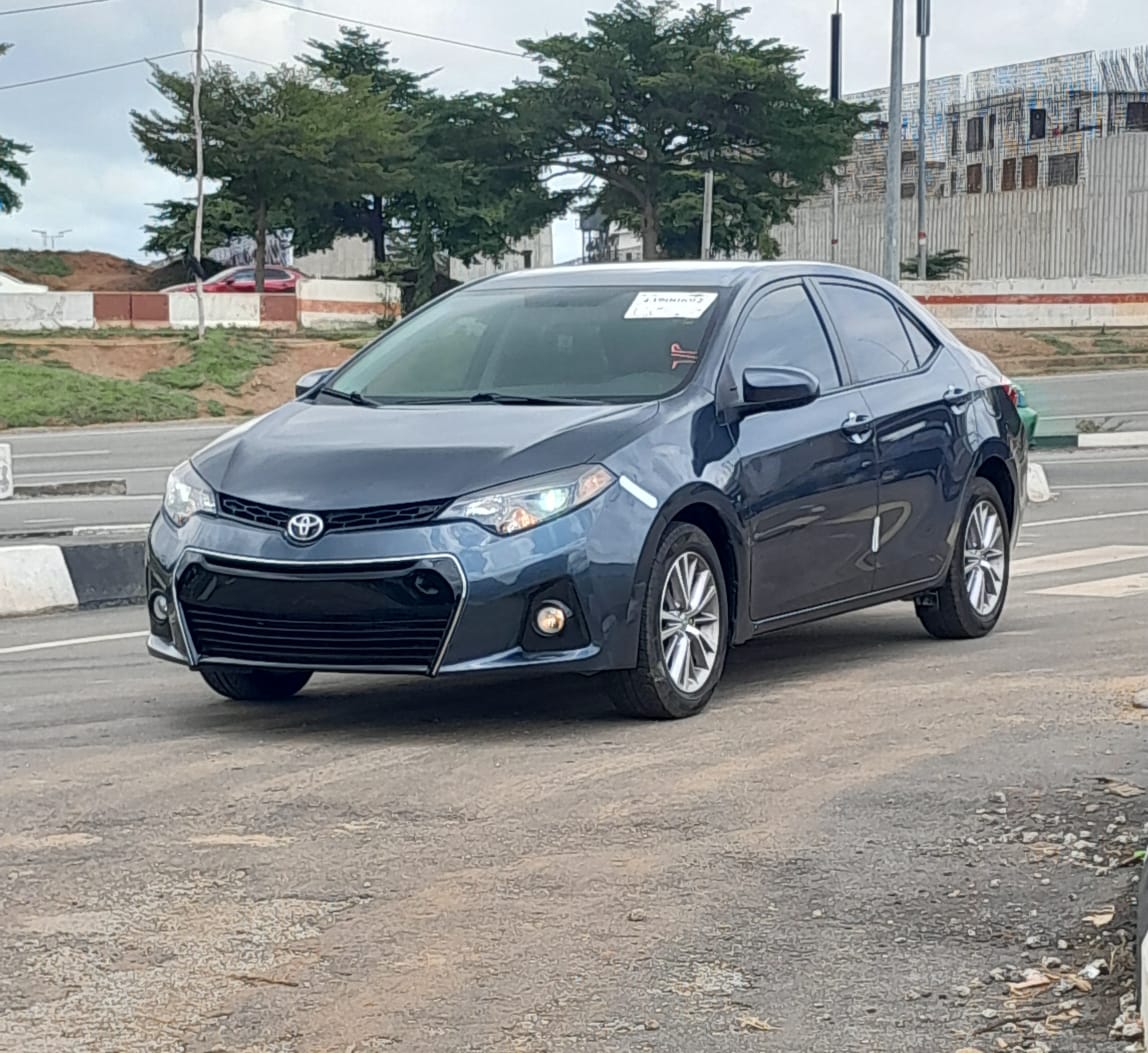 
								FOREIGN USED 2015 TOYOTA COROLLA, SUNROOF  KEYLESS ENTRY UNTAMPERED SYSTEM WITH CUSTOM DUTY FULLY PAID GOING FOR 15.5M ABUJA DEAL full									