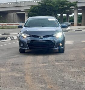 FOREIGN USED 2015 TOYOTA COROLLA, SUNROOF  KEYLESS ENTRY UNTAMPERED SYSTEM WITH CUSTOM DUTY FULLY PAID GOING FOR 15.5M ABUJA DEAL