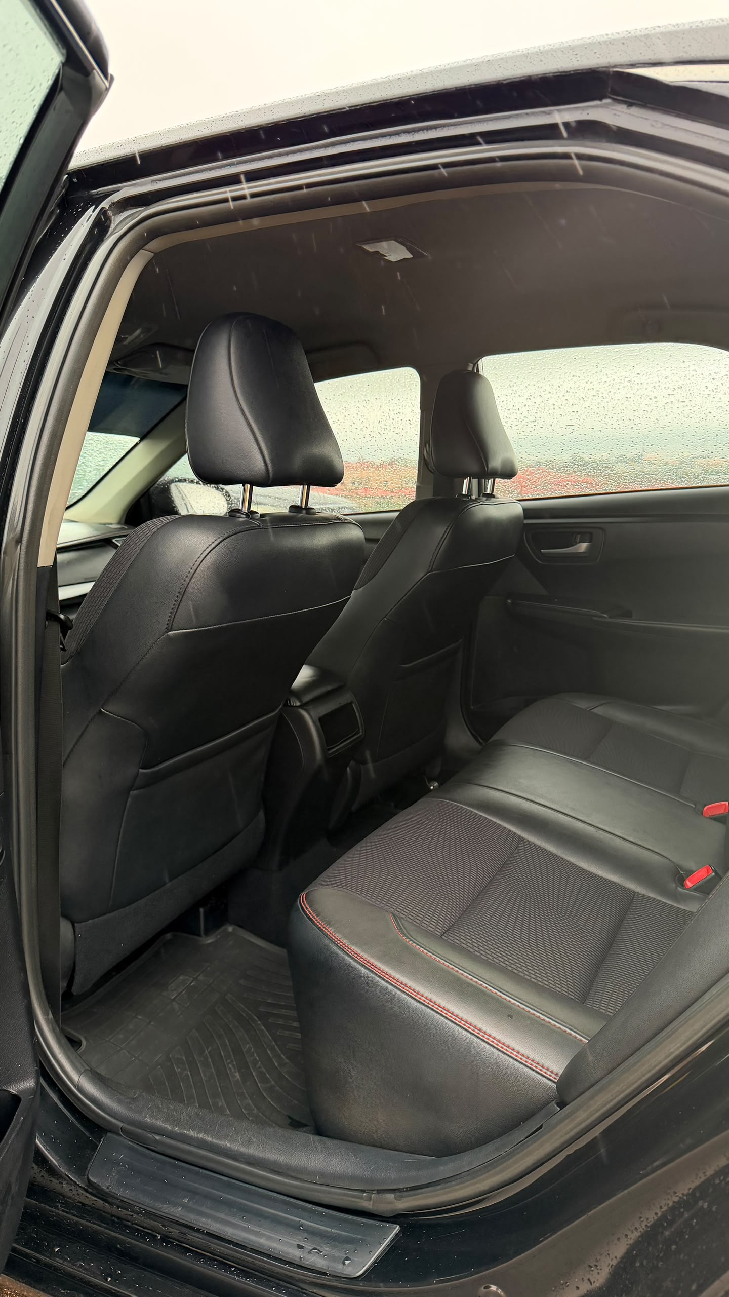 
								FEW MONTHS REGISTERED 2016 TOYOTA CAMRY SE WITH KEY ENTRY V4 ENGINE UNTEMPERED SYSTEM BRING YOUR BEST MECHANIC AC FREEZING 🥶 AND VERIFIED DOCUMENTS VALID FOR 12.5 MILLION NAIRA ONLY full									