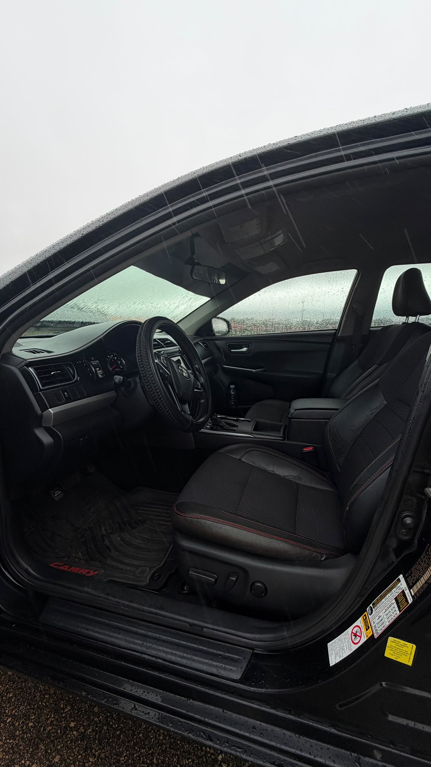 
								FEW MONTHS REGISTERED 2016 TOYOTA CAMRY SE WITH KEY ENTRY V4 ENGINE UNTEMPERED SYSTEM BRING YOUR BEST MECHANIC AC FREEZING 🥶 AND VERIFIED DOCUMENTS VALID FOR 12.5 MILLION NAIRA ONLY full									