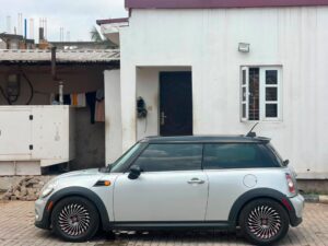 Foreign used Mini Cooper 2011 automatic transmission fr just 8.5m ABUJA Frid