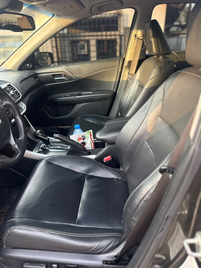 
								Extremely Clean Used Honda Accord 2014 V6 Engine for just 9.9m Abuja full									