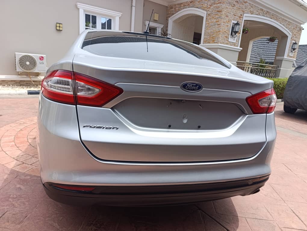 
								First body 2014 Ford fusion Edmund  Edition Untampered Engine and Gear. The interior is superb with ice chilling AC. Car comes with New Tyres and Original Custom papers 6.8m full									