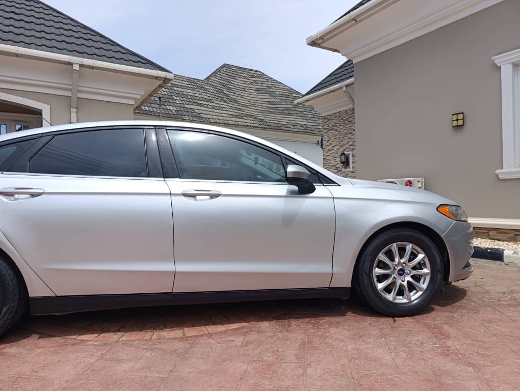 
								First body 2014 Ford fusion Edmund  Edition Untampered Engine and Gear. The interior is superb with ice chilling AC. Car comes with New Tyres and Original Custom papers 6.8m full									