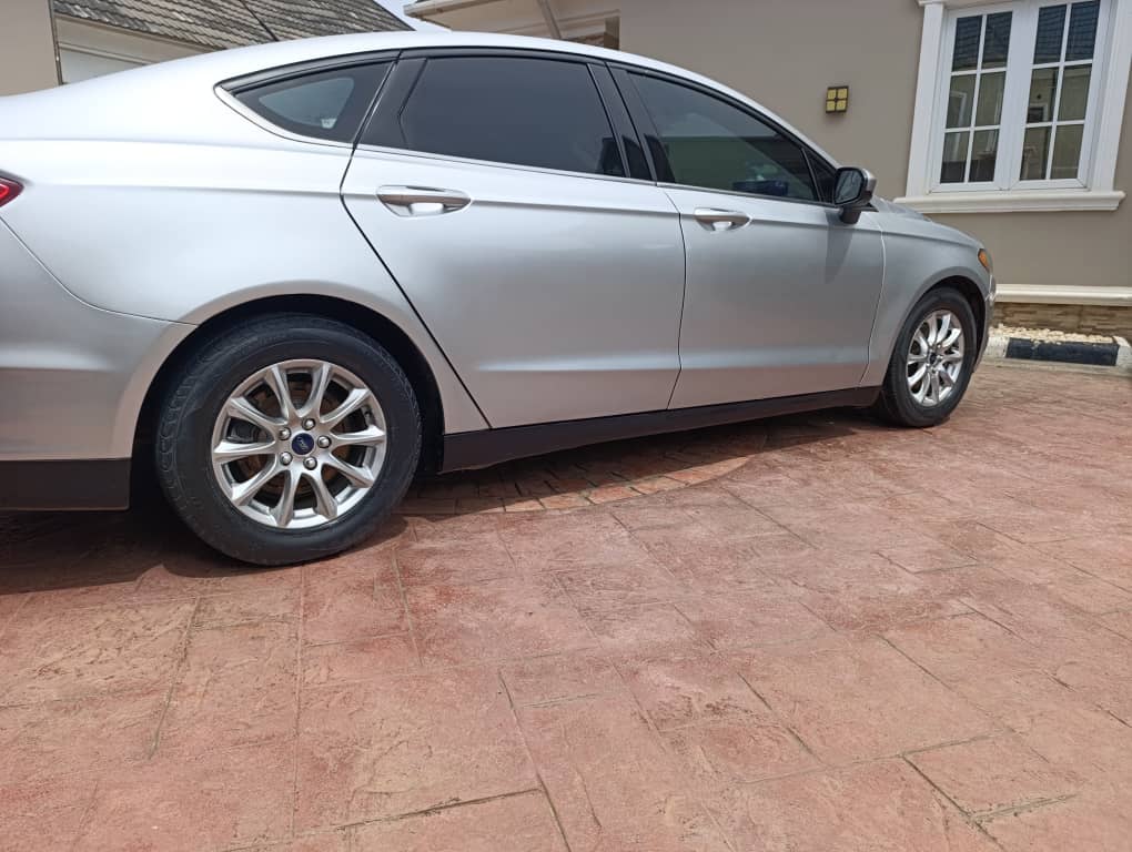 
								First body 2014 Ford fusion Edmund  Edition Untampered Engine and Gear. The interior is superb with ice chilling AC. Car comes with New Tyres and Original Custom papers 6.8m full									