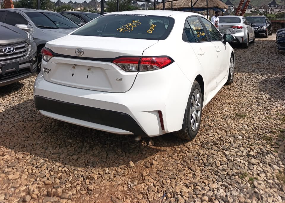 
								Direct Belgium 2020 Toyota Corolla LE  Excellent condition Recent duty.  Price. 19m LCT: Abuja full									