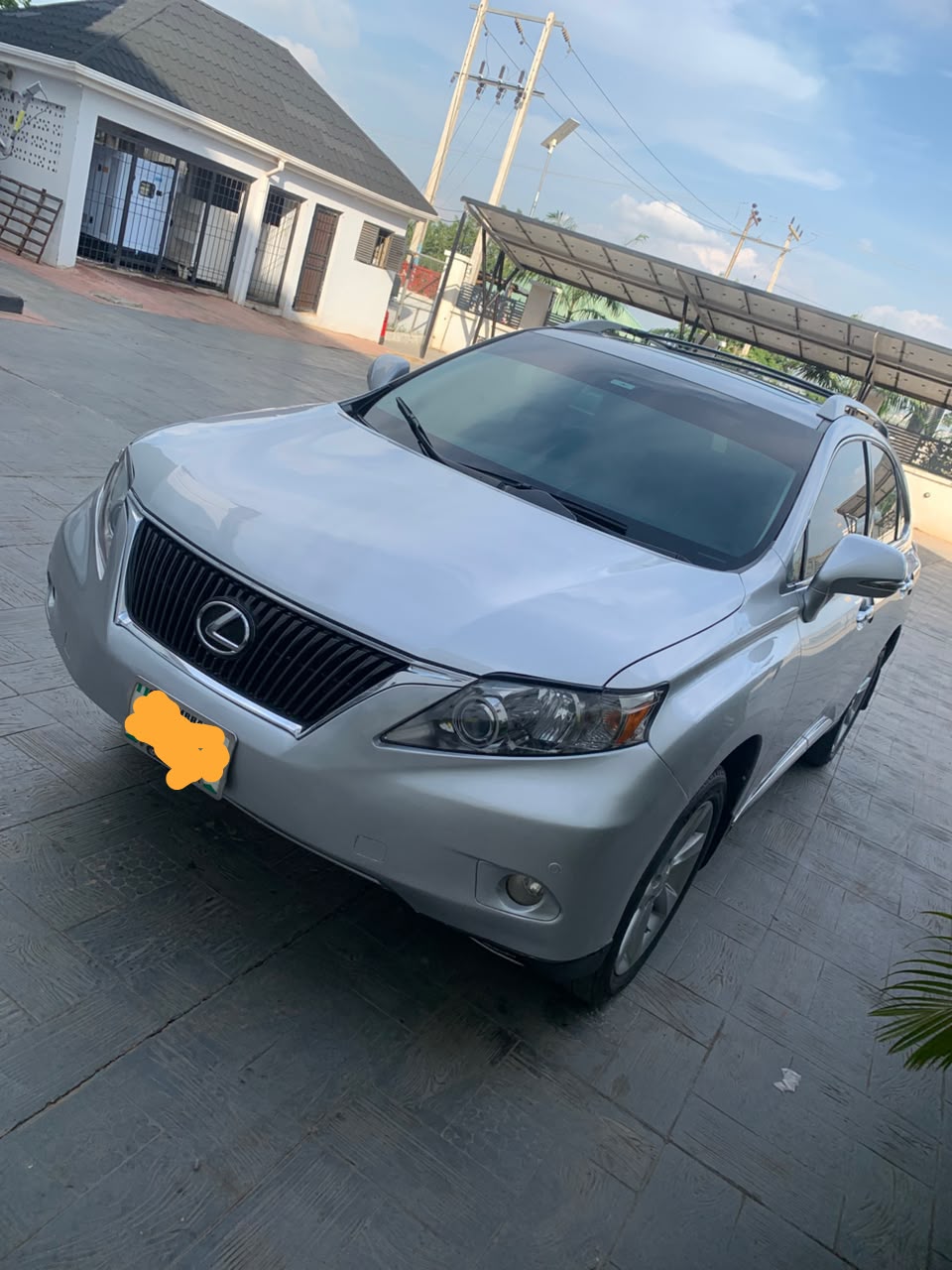 
								Belgium grade Lexus Rx350 2011 model With unscrew engine and gear  Factory fitted Ac In a buy and drive condition  Going for 11.5m to owner  Location 📍Abuja owner house 🏡  Buyer settles 300k full									