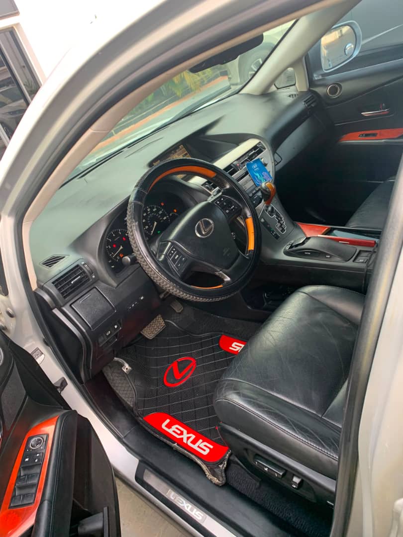
								Belgium grade Lexus Rx350 2011 model With unscrew engine and gear  Factory fitted Ac In a buy and drive condition  Going for 11.5m to owner  Location 📍Abuja owner house 🏡  Buyer settles 300k full									