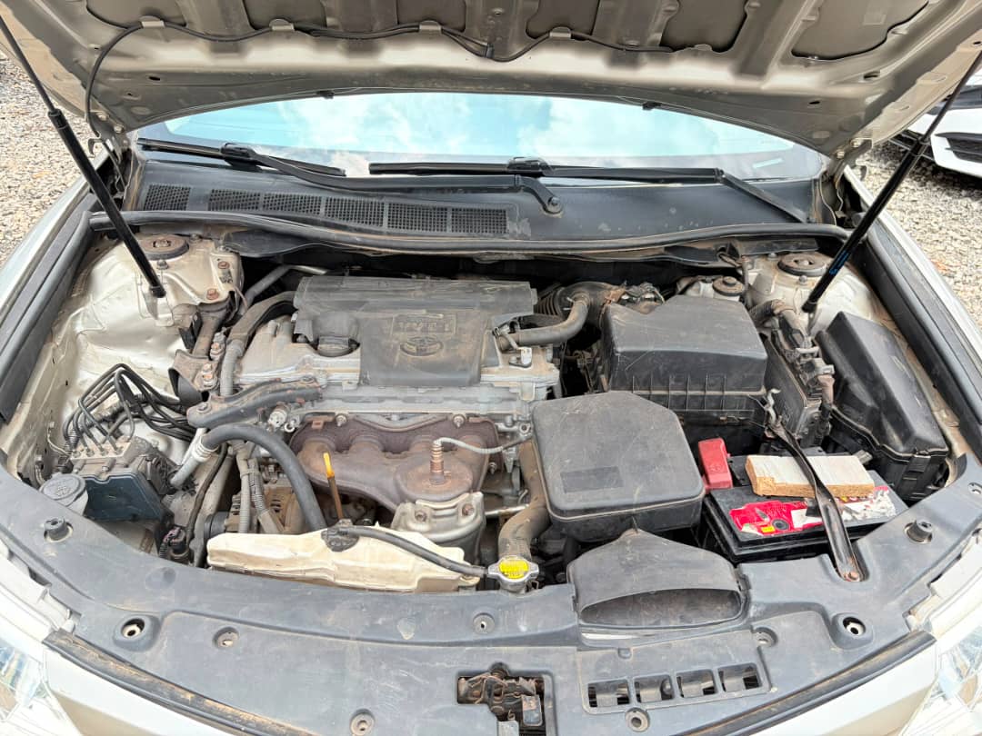 
								Distress Sale!!!!  2014 Camry LE direct Belgium going for just 11.5M full									