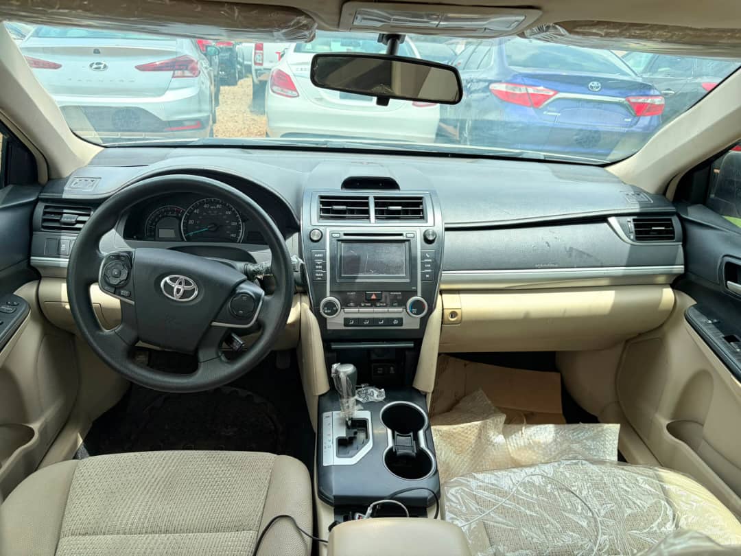 
								Distress Sale!!!!  2014 Camry LE direct Belgium going for just 11.5M full									