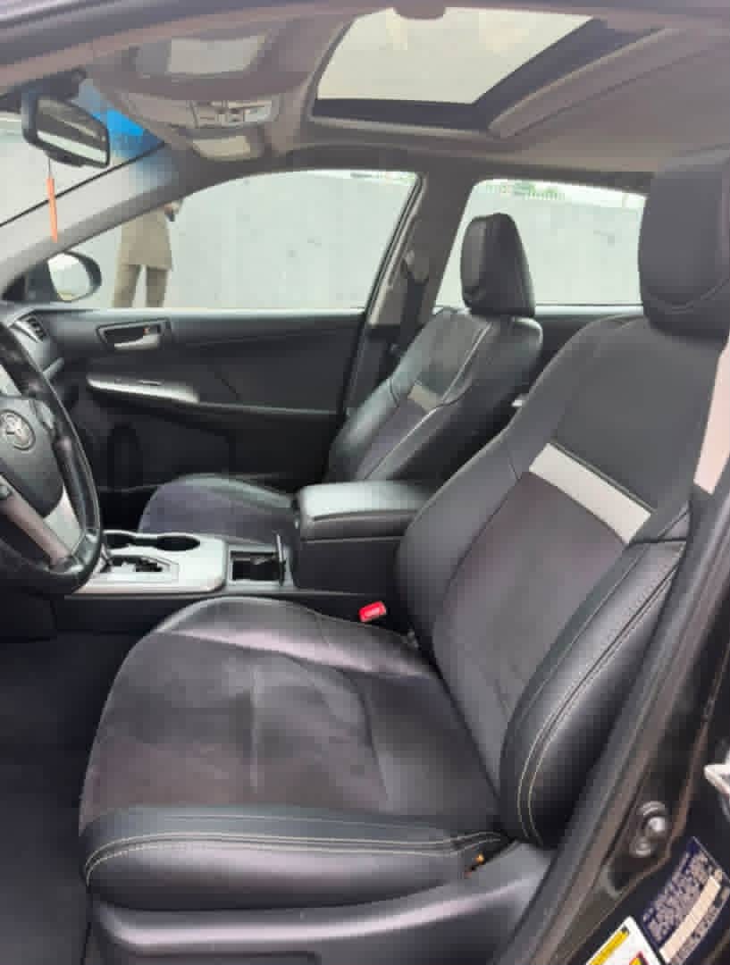 
								NEATLY USED TOYOTA CAMRY SE 2013 KEYLESS[2] Alcantara seat MOONROOF 4cylinder 10,500,000 full									