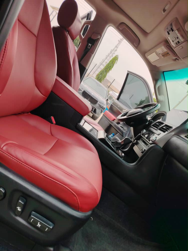 
								Distress distress distress 2020 Foreign used GX 460   With original custom duty  Going for just 45m  Abuja deal full									