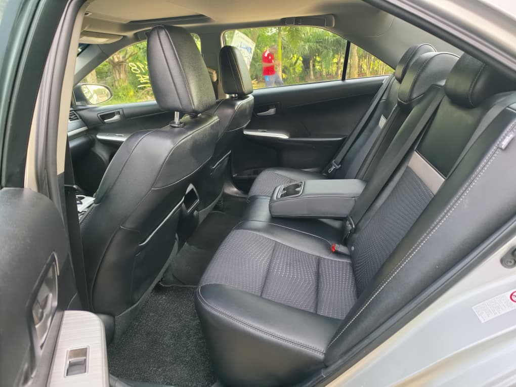 
								QUICKEST SWEET DEAL:  EXTREMELY SHARP HIGEHST GRADE FOREIGN USED 2012 ON BELT TOYOTA CAMRY SE WITH SUNROOF, MINT INTERIOR, NO SINGLE 9JA PAINT WITH UNTAMPARED ENGINE ND GEAR.GOING FOR JUST 13.5M. full									