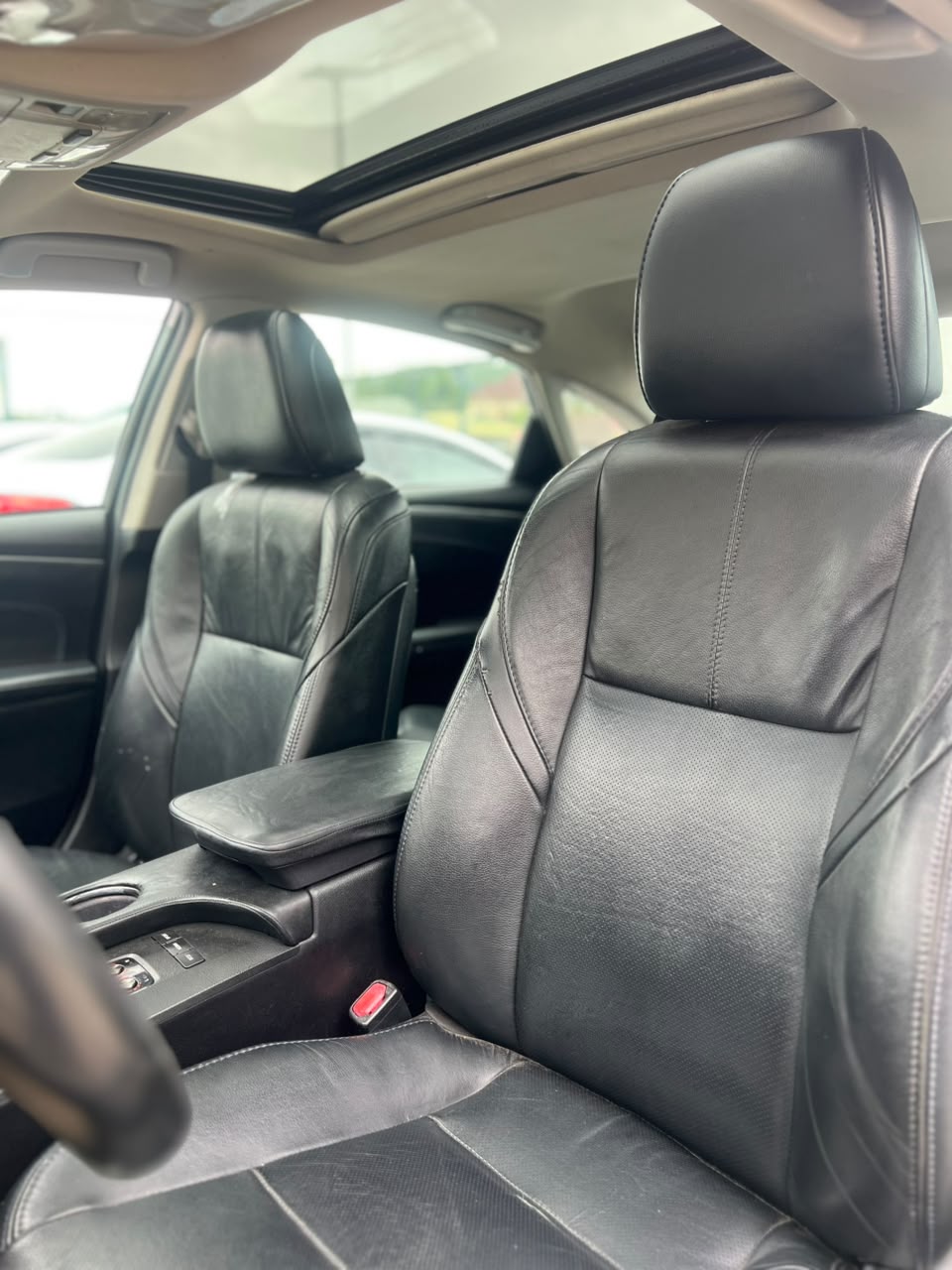 
								DIRECT BELGIUM 2015 AVALON XLE. FULL OPTION  BUY AND DRIVE. 📍ABUJA 💰17M full									
