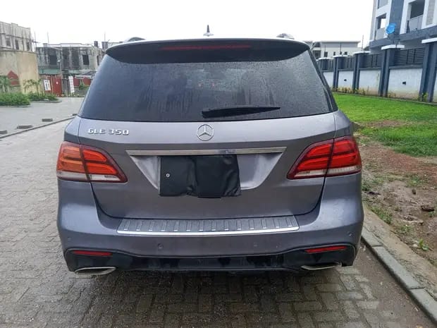 
								Distress!!!!!!!!!!! GLE350 2016 MB Engine and gear untempered  Zero error code  Ac chilling  All components still in factory mode  Price: 23m buyer settles 300k Abuja deal. full									
