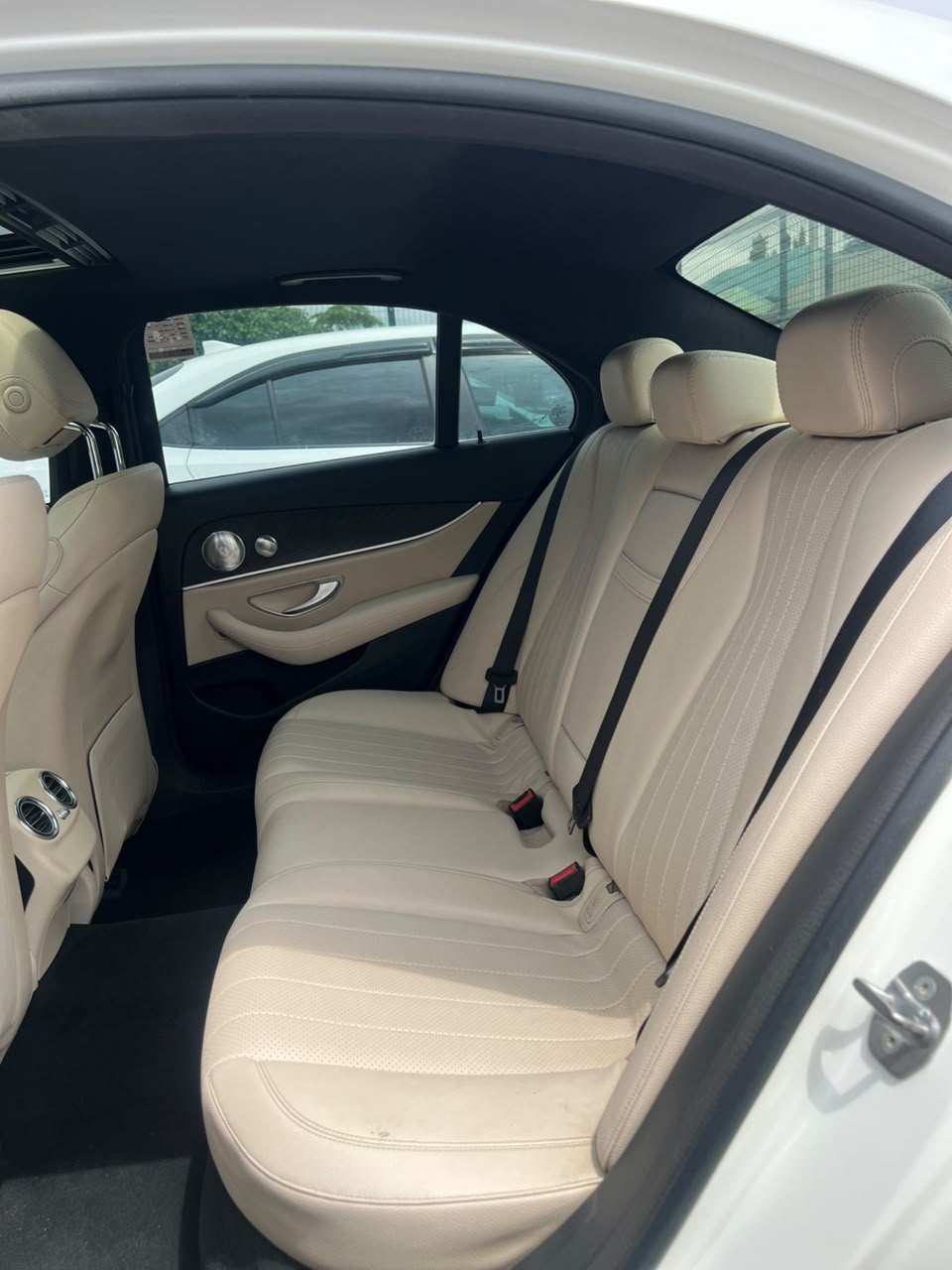 
								BELGIUM STANDARD 2017 E300. EVERYTHING WORKING WELL. 📍ABUJA 💰19M full									