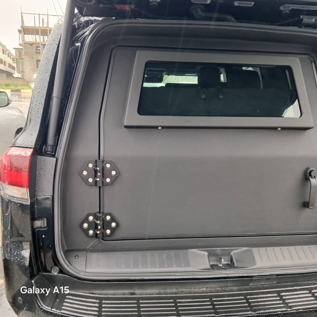 
								Nigerian used 2025 BULLETPROOF Toyota Land Cruiser  📍Pkrice N210m last! Not negotiable. Buy or leave Abuja deal full									