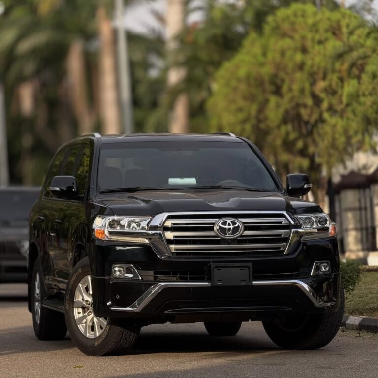 BRAND NEW DEAL  Brand new Toyota Landcruiser 2019 (1K MILES)   Paid Duty📃  PRICE: N90M   Abuja deal📍  Nationwide Delivery