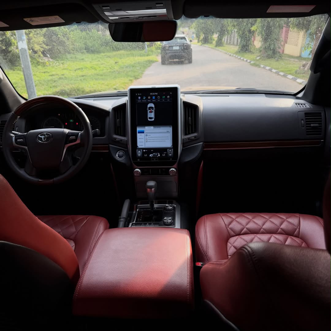 
								BRAND NEW DEAL  Brand new Toyota Landcruiser 2019 (1K MILES)   Paid Duty📃  PRICE: N90M   Abuja deal📍  Nationwide Delivery full									