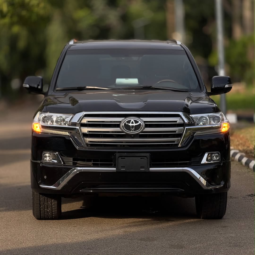 
								BRAND NEW DEAL  Brand new Toyota Landcruiser 2019 (1K MILES)   Paid Duty📃  PRICE: N90M   Abuja deal📍  Nationwide Delivery full									