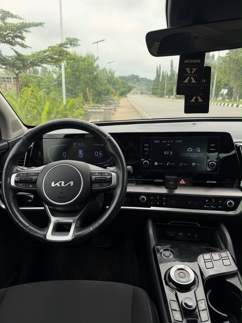 
								VERY GOOD DEAL  Kia Sportage 2023 Model Clean Nigerian Pre-Owned N30,000,000  📍Abuja Nationwide Delivery🌍 Dm For More Enquiries full									
