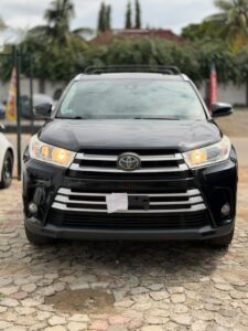 CLEAN FOREIGN USED 2018 TOYOTA HIGHLANDER XLE  PRICE: 30M