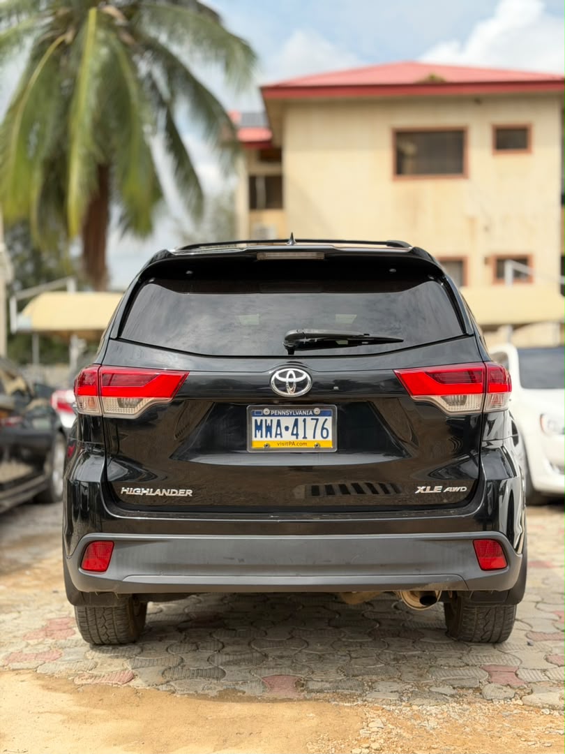 
								CLEAN FOREIGN USED 2018 TOYOTA HIGHLANDER XLE  PRICE: 30M full									