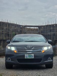 FEW MONTHS USED FIRSTBODY 2011 model Toyota Venza V6 engine with untampered engine and gear Ac  Full option With double panoramic roof  👉12m buyer settle 200k location Abacha Road nyanya Abuja deal Car is with me directly