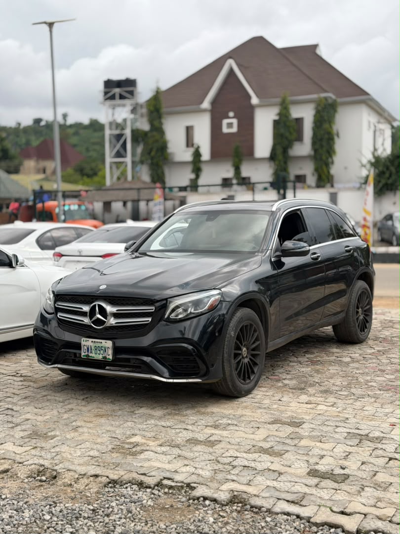 
								QUICK SALE!!! 2017 MERCEDES GLC 300 IN VERY GOOD CONDITION  PRICE: 15.5M full									