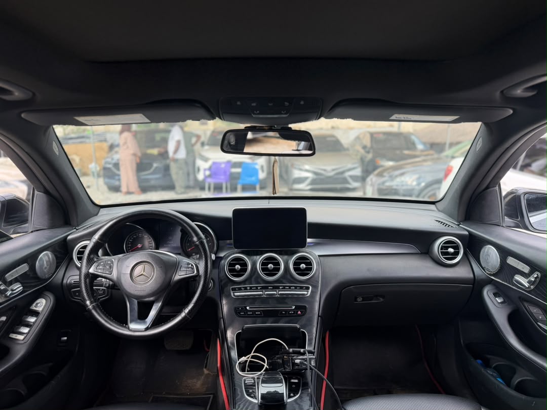 
								QUICK SALE!!! 2017 MERCEDES GLC 300 IN VERY GOOD CONDITION  PRICE: 15.5M full									