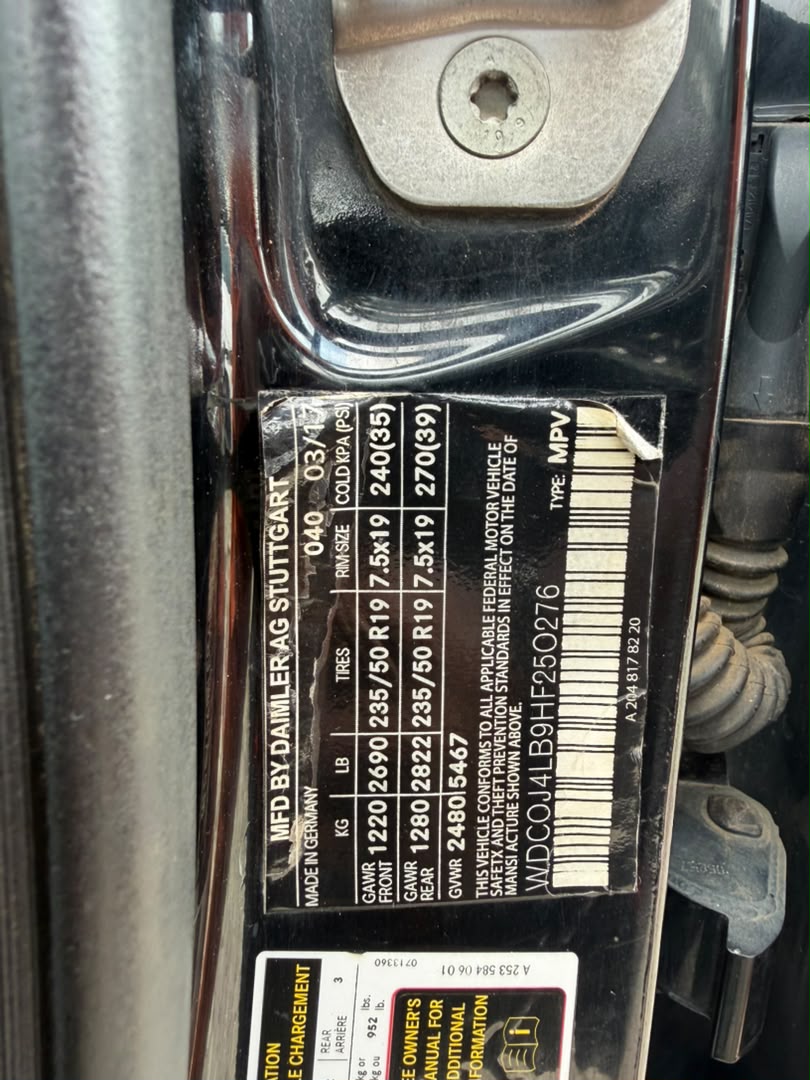 
								QUICK SALE!!! 2017 MERCEDES GLC 300 IN VERY GOOD CONDITION  PRICE: 15.5M full									