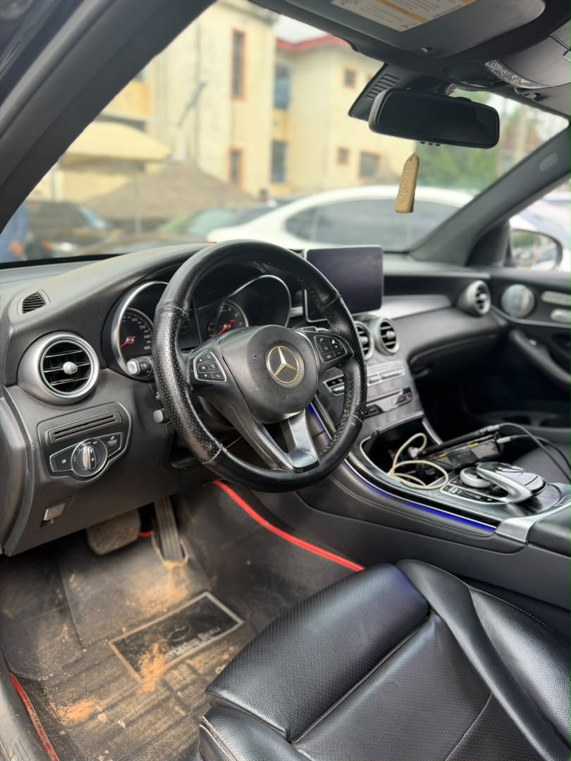 
								QUICK SALE!!! 2017 MERCEDES GLC 300 IN VERY GOOD CONDITION  PRICE: 15.5M full									