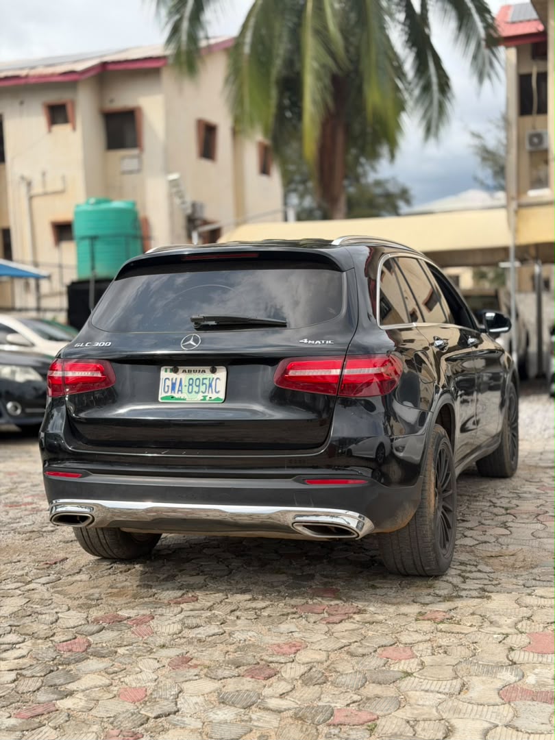 
								QUICK SALE!!! 2017 MERCEDES GLC 300 IN VERY GOOD CONDITION  PRICE: 15.5M full									