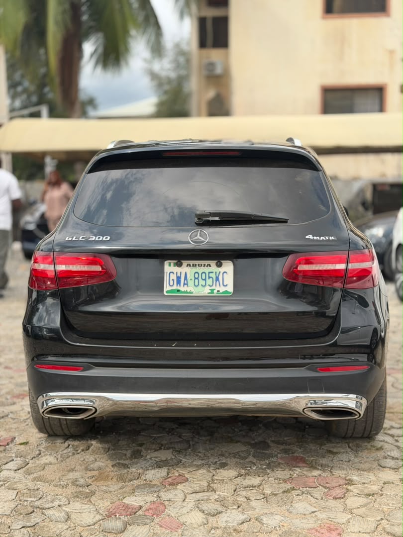 
								QUICK SALE!!! 2017 MERCEDES GLC 300 IN VERY GOOD CONDITION  PRICE: 15.5M full									