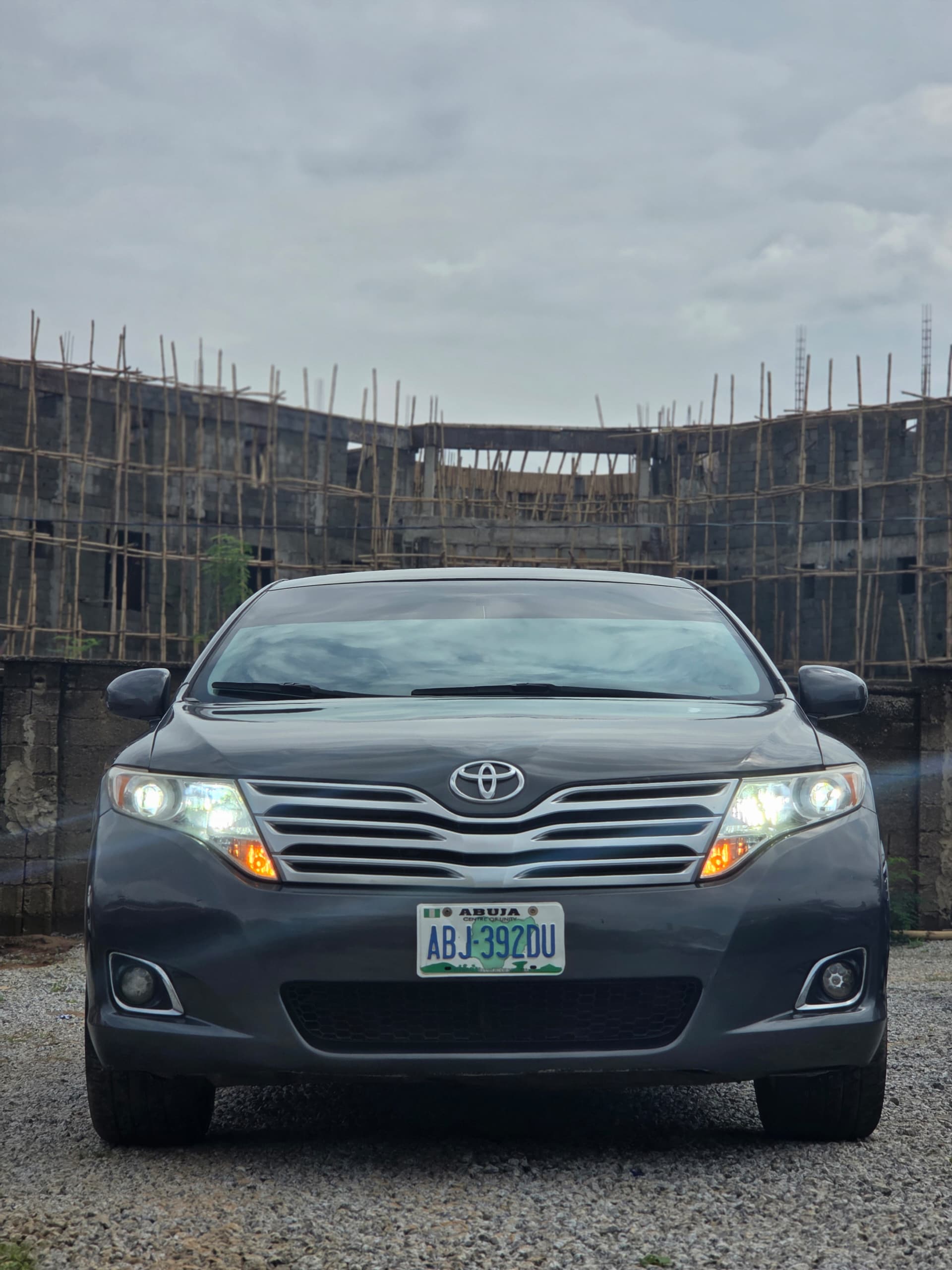 
								FEW MONTHS USED FIRSTBODY 2011 model Toyota Venza V6 engine with untampered engine and gear Ac  Full option With double panoramic roof  👉12m buyer settle 200k location Abacha Road nyanya Abuja deal Car is with me directly full									