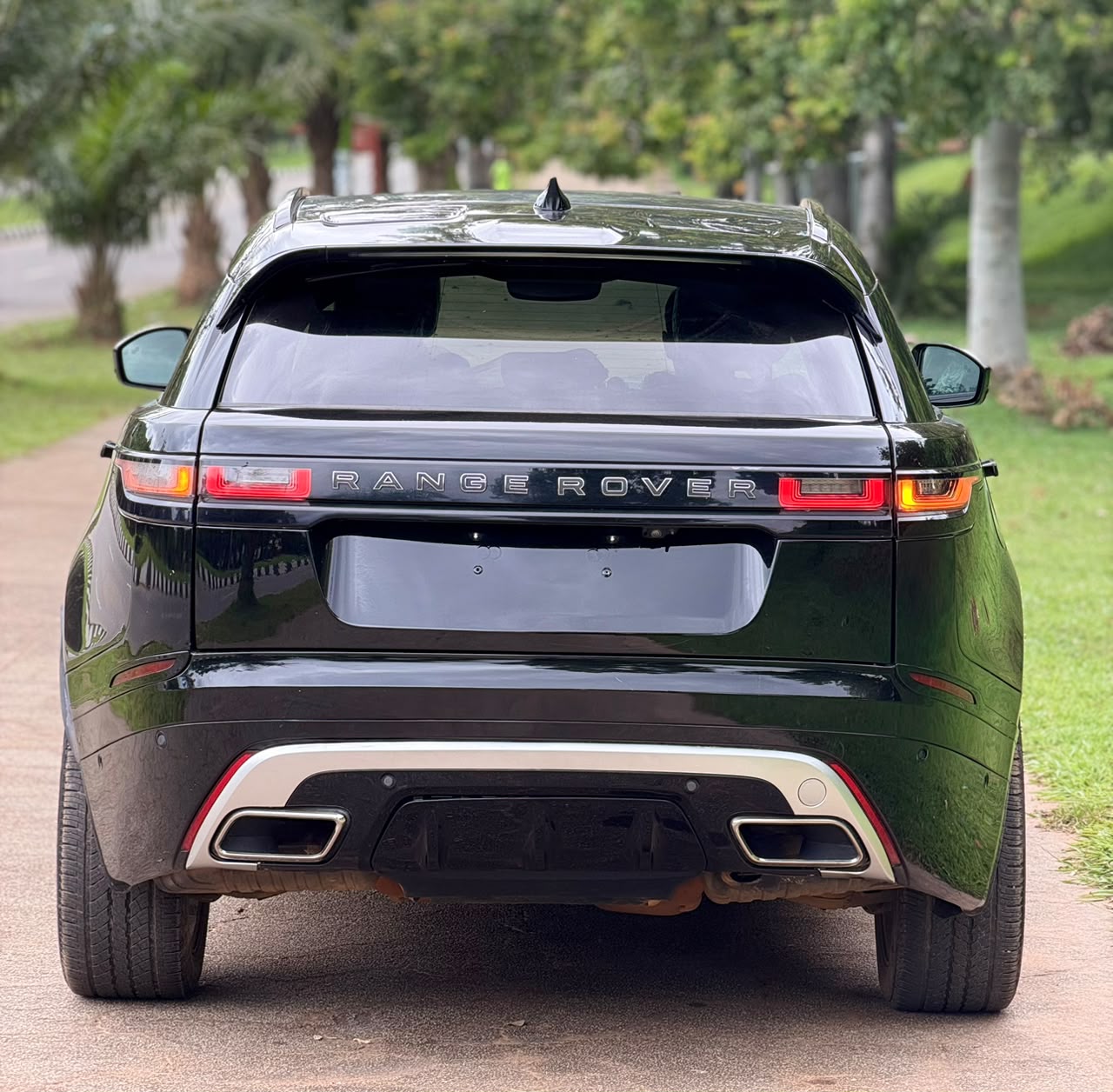 
								FOREIGN USED 2019 RANGE ROVER VELAR🚘  Drive excellence today—own the SUV that turns heads everywhere💥  PRICE; 55M OnLy💰   Luxury meets performance in one stunning SUV. Sleek design, premium interior, smooth ride, and unmatched road presence.   AbuJa LoKaTioN full									