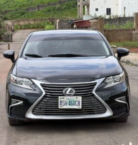 FRESH USED 2013/2014 LEXUS ES350,EXTREMELY CLEAN INTERIOR AND EXTERIOR,SOUND ENGINE AND GEARBOX,AC CHILLING VERY WELL,BUY AND DRIVER  GOING FOR 13.7M