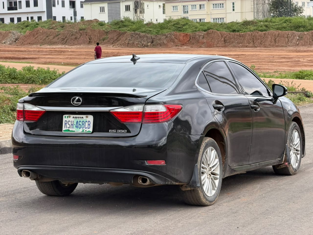 
								FRESH USED 2013/2014 LEXUS ES350,EXTREMELY CLEAN INTERIOR AND EXTERIOR,SOUND ENGINE AND GEARBOX,AC CHILLING VERY WELL,BUY AND DRIVER  GOING FOR 13.7M full									