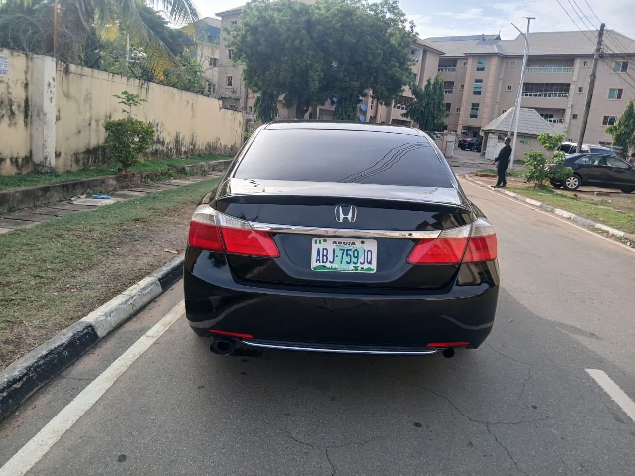 
								2013 honda acord very sharp going for 8M location gsm village wuse zone 1 abuja full									