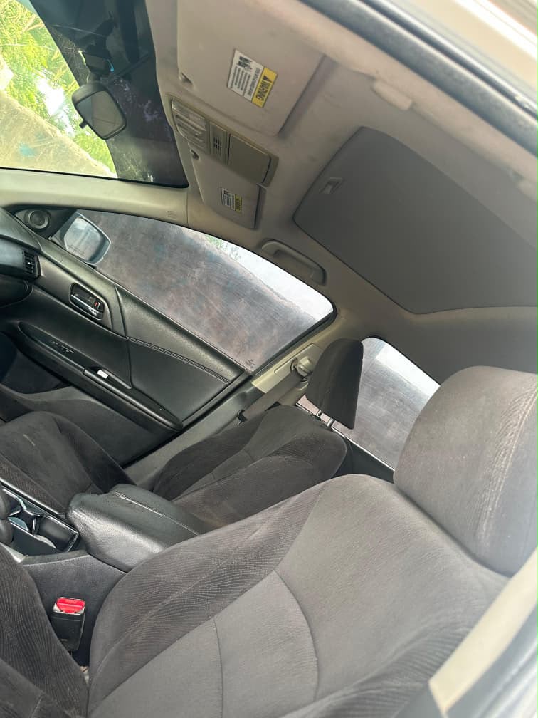 
								2013 Honda Accord very sound and new, 4cyl, Manual transmission.  7.9m Abuja full									