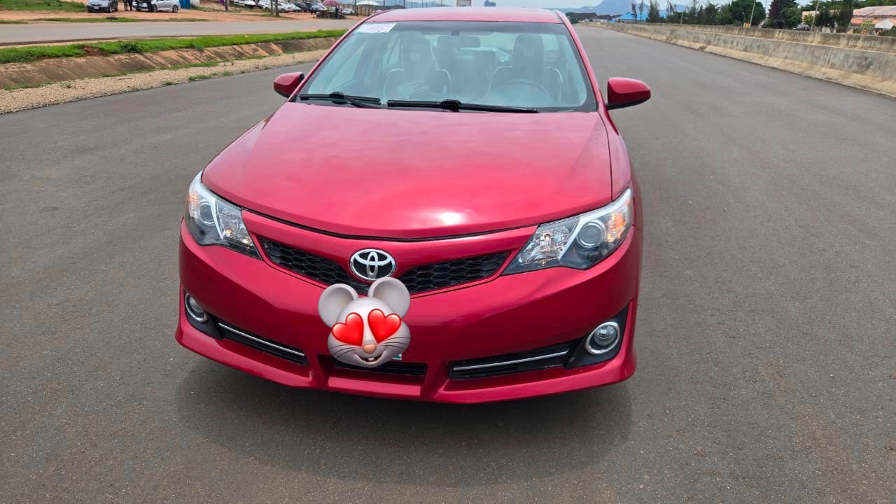 
								Just In Distress sale 2013 Toyota Camry SE 2026 duty Untempered engine and gear Chilling ac Price 12.8m  Abuja full									