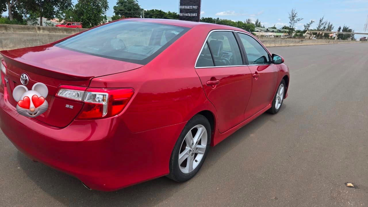 
								Just In Distress sale 2013 Toyota Camry SE 2026 duty Untempered engine and gear Chilling ac Price 12.8m  Abuja full									