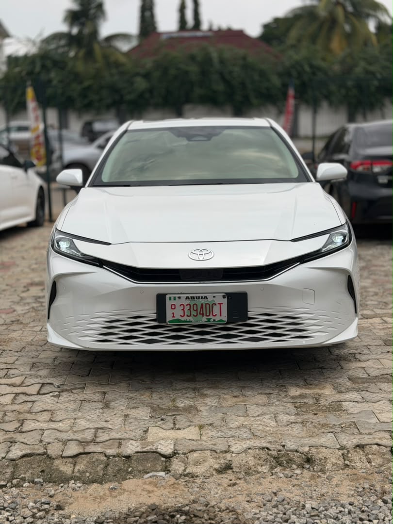 
								CLEAN FOREIGN USED 2025 TOYOTA CAMRY WITH SUNROOF  PRICE: 51M full									