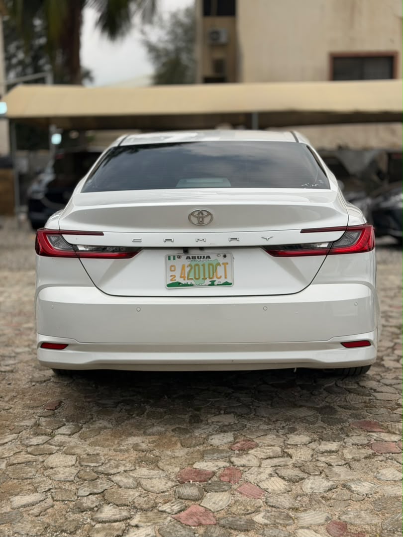 
								CLEAN FOREIGN USED 2025 TOYOTA CAMRY WITH SUNROOF  PRICE: 51M full									