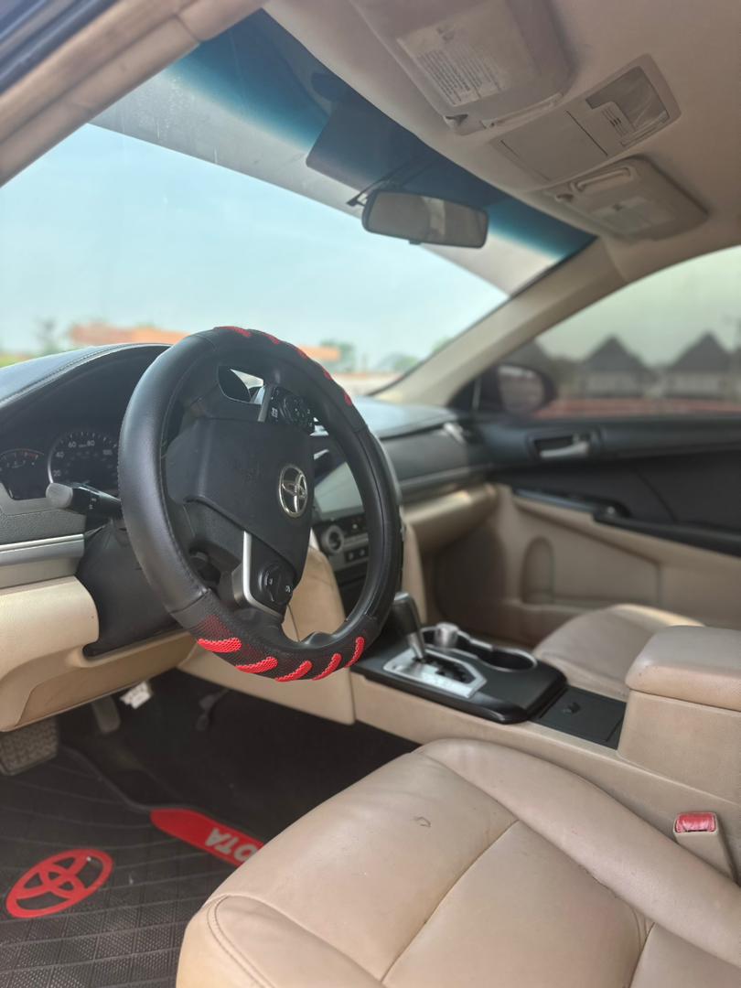 
								Giveaway Deal‼️‼️‼️ (180k Mileage) Carefully Used Basic 2013/2014 V4 Toyota Camry car is in pristine condition (Nothing To Fix) with  duty going for just 9NET WITH SMALL SAMBO Lugbe Abuja📍 ZERO CHAIN DEAL full									