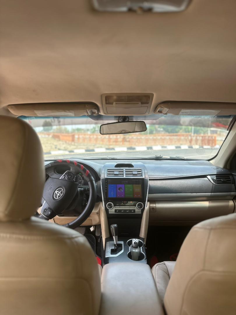 
								Giveaway Deal‼️‼️‼️ (180k Mileage) Carefully Used Basic 2013/2014 V4 Toyota Camry car is in pristine condition (Nothing To Fix) with  duty going for just 9NET WITH SMALL SAMBO Lugbe Abuja📍 ZERO CHAIN DEAL full									